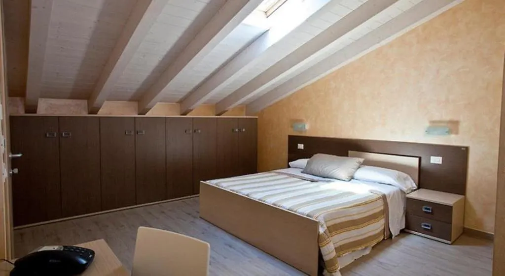 Affittacamere Borgo Roma-1